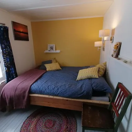 Kristine Moen Huset Bed & Breakfast *