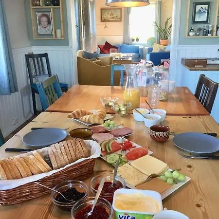 Bed & Breakfast Kristine Moen Huset